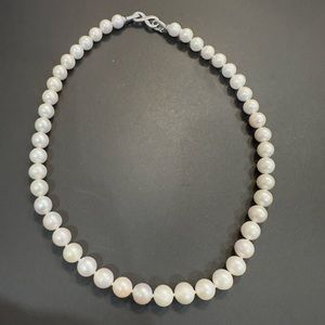 Freshwater cultured 8.0-9.0mm Necklaces with 925 Silver and rhinestones clasp